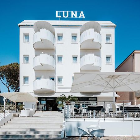 Hotel Luna Centrale Lignano Sabbiadoro Exterior foto